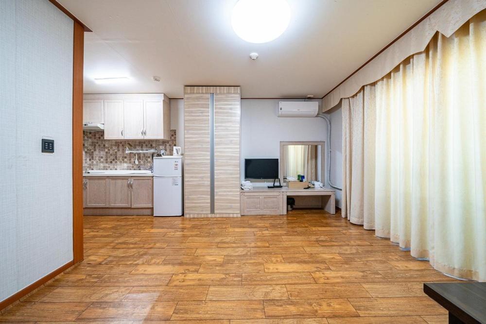 Oceanview Resortel Boryeong Exterior foto