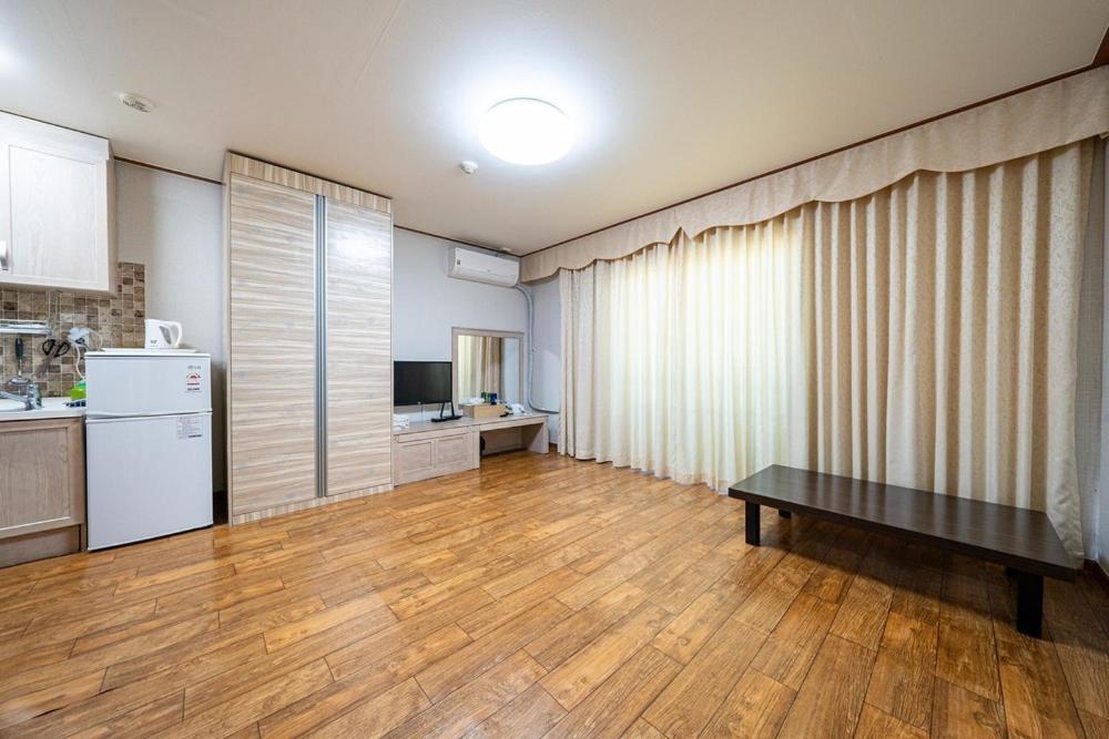 Oceanview Resortel Boryeong Exterior foto