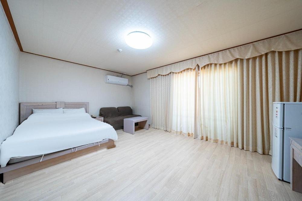Oceanview Resortel Boryeong Exterior foto