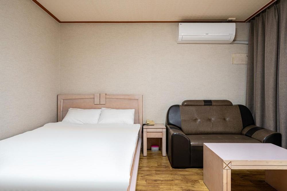 Oceanview Resortel Boryeong Exterior foto