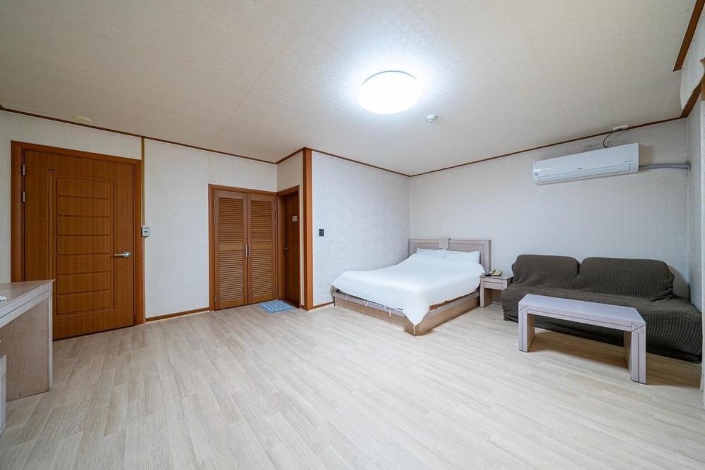 Oceanview Resortel Boryeong Exterior foto